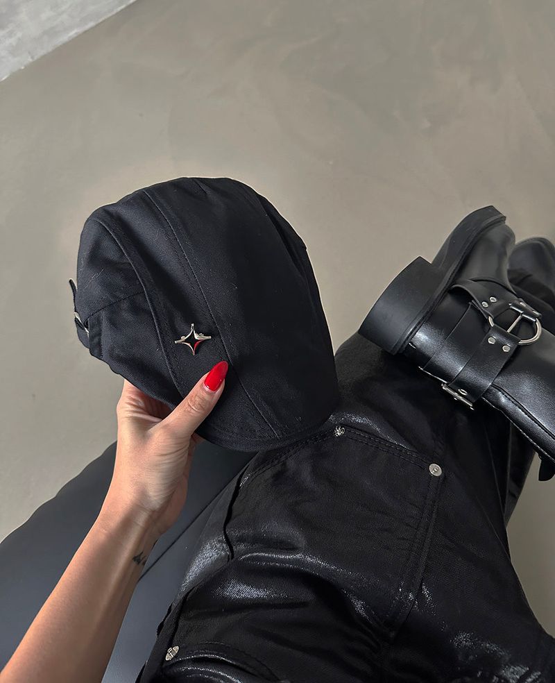 brooch set hunting cap