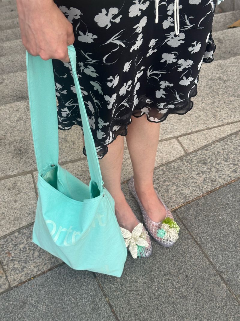 Portrait Wide Strap Shoulder Bag - Mint Soda