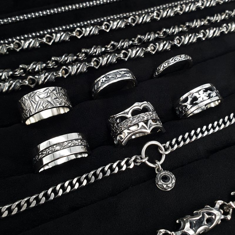 Rough9 silver ring