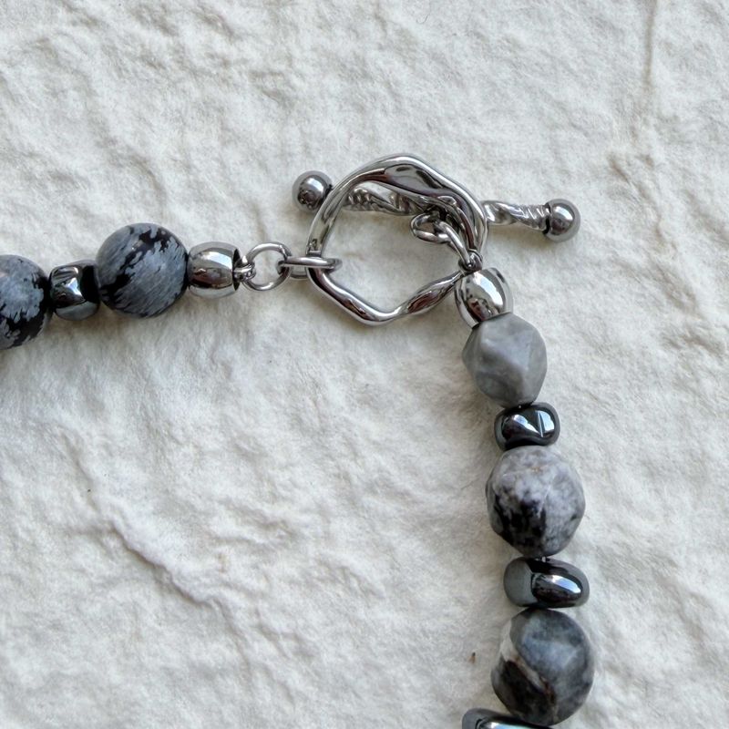 Dark Vein Bracelet