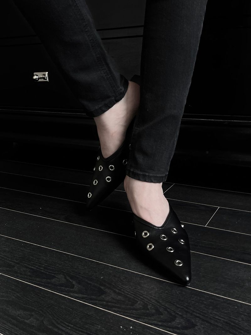 eyelet stiletto mule