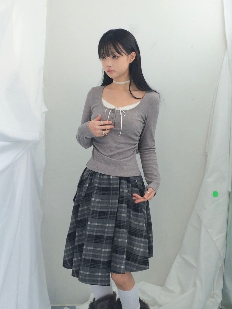 ner.ui.bin（ノエビン）の「プリズムレースリボントップス（トップス）」