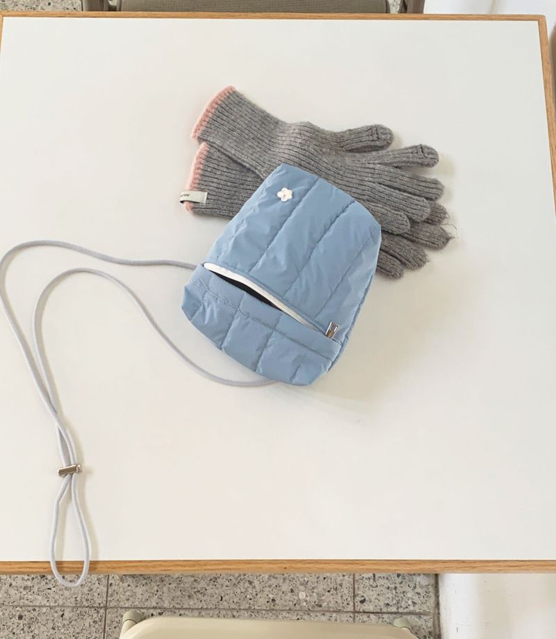 mini pocket bag - padding glossy blue
