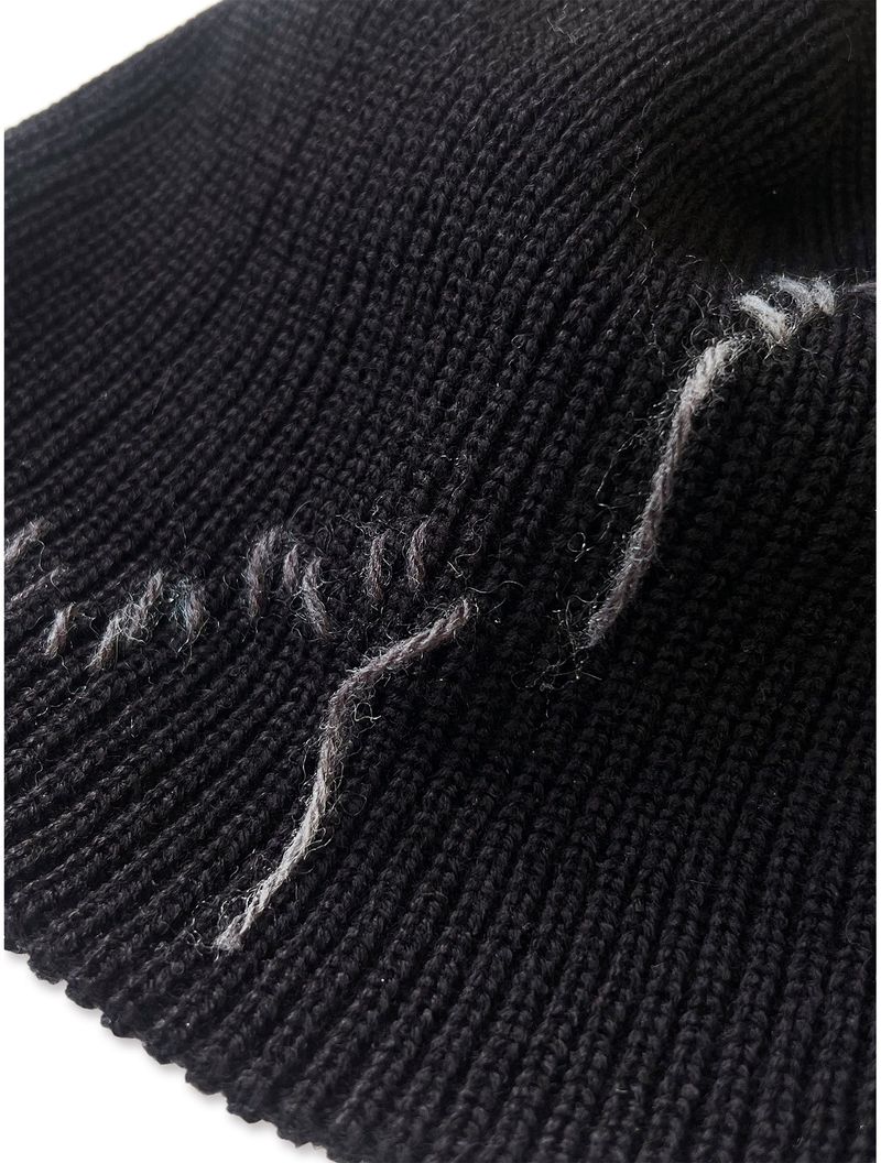 Wave Hand Stitch Detail Beanie / Black