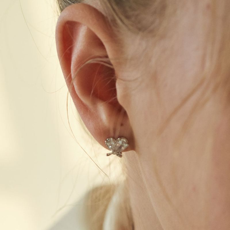 noonoofingers(ヌヌフィンガース)の「WHITE GALAXY EARRINGS(Accessories)」