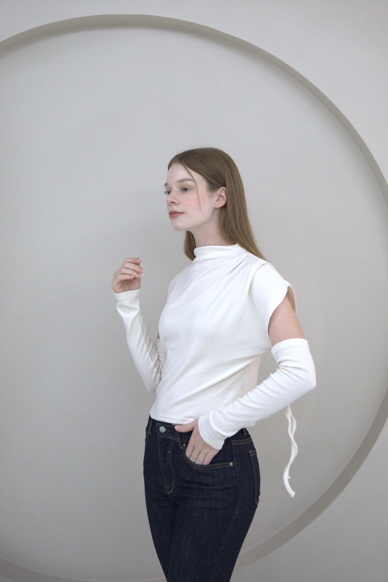 Half Neck Cut-out T-shirt Ivory
