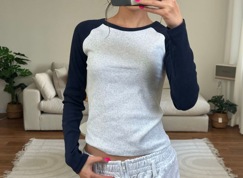 classic raglan tee