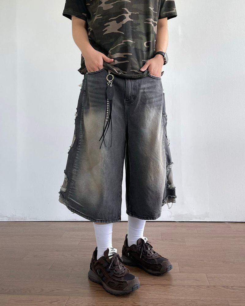 Destroyed Camouflage Denim Half Pants