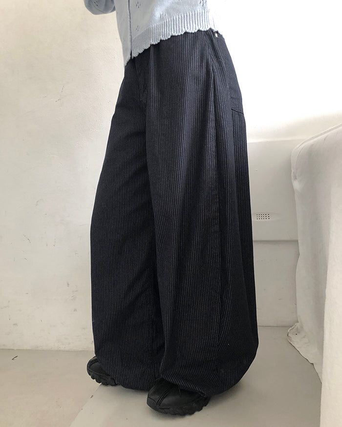 WONDER WONDER（ワンダーワンダー）の「ボレンストライプビジョウバルーンパンツ（パンツ）」