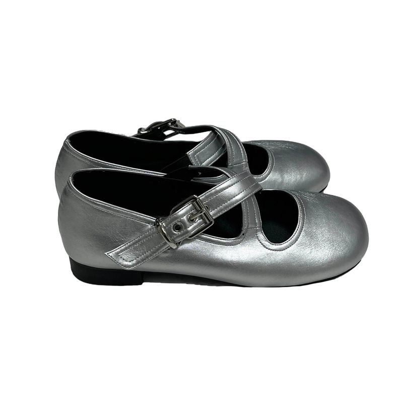 Cross strap shoes
