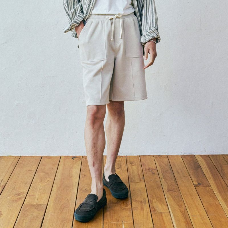 KND(ケイエンド)の「front seam fatigue short pants cream(Pants)」
