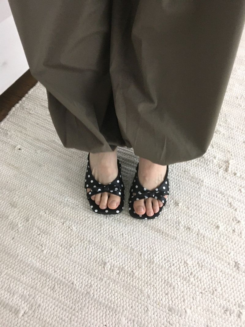 ドットクロームヒールミュール