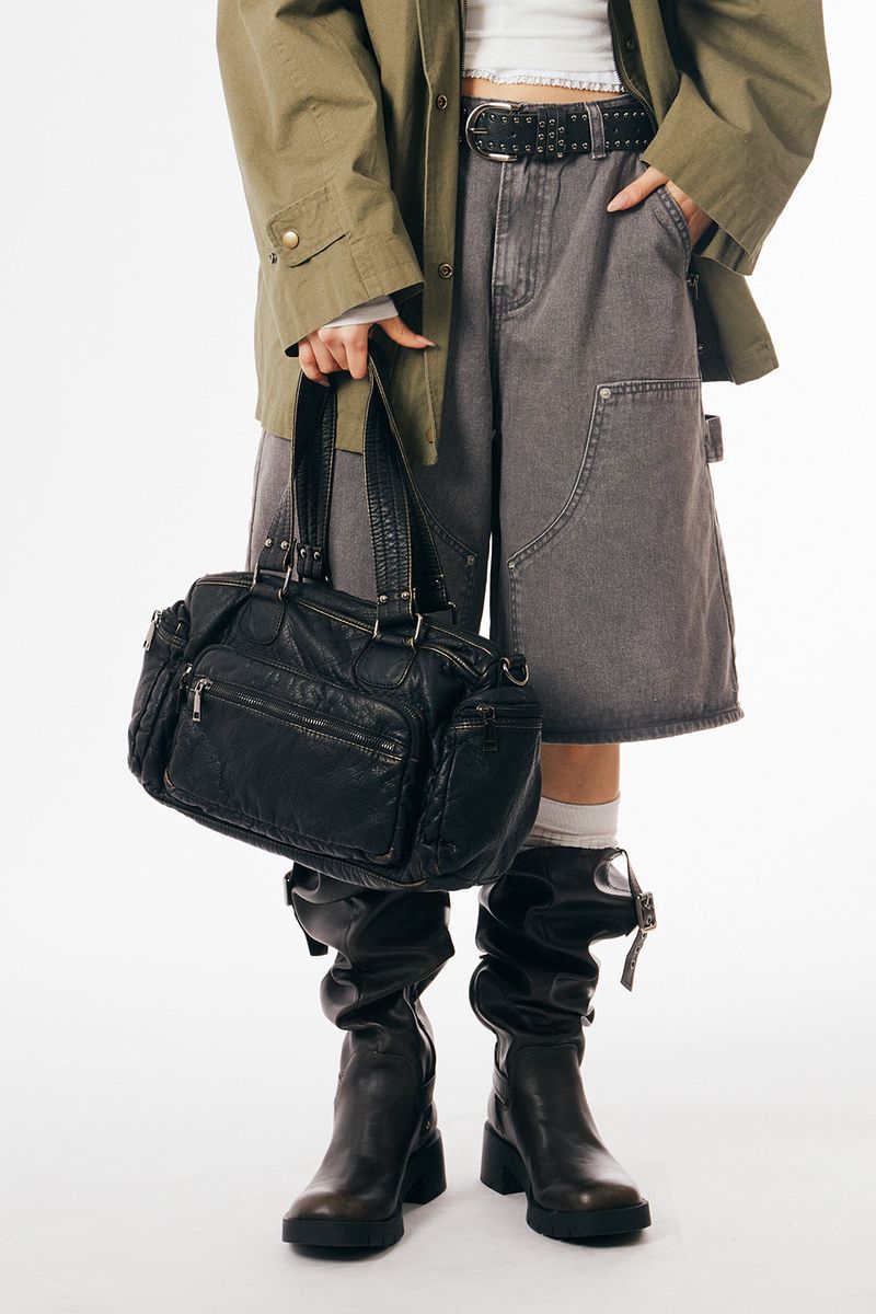 Raucohouse（ラウコハウス）の「Old vintage multi-pocket leather bag（Bags）」