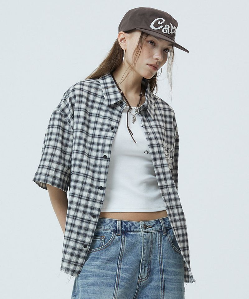 mahagrid（マハグリッド）の「CHECK APPLIQUE HALF SHIRT（Tops）」