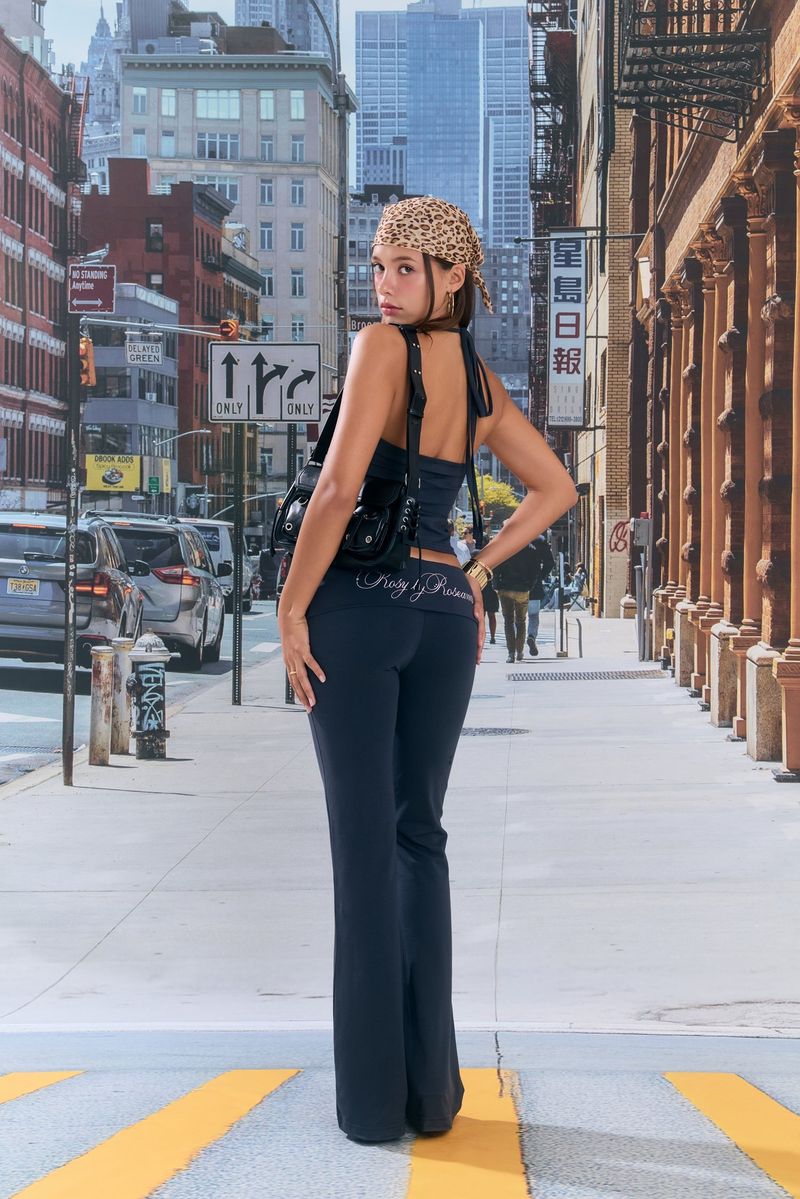Roseanne（ロザンヌ）の「ロージー フォールドオーバー フレアパンツ (Dusty Navy)（パンツ）」