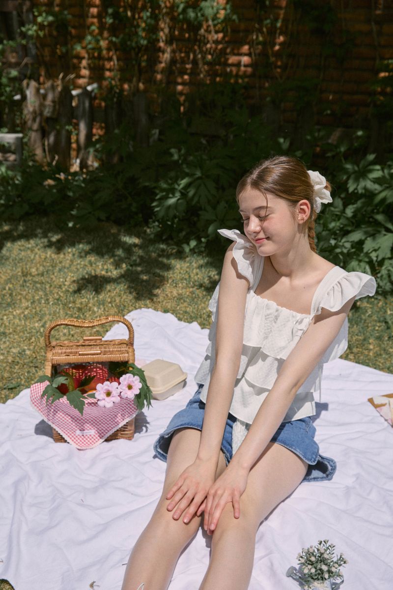 RIBBON FRILL TOP