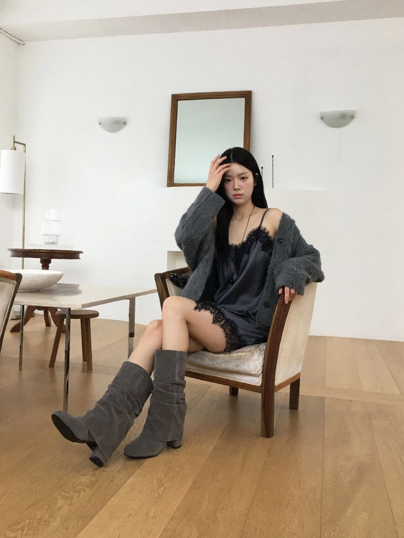 Suede shirring warmer boots