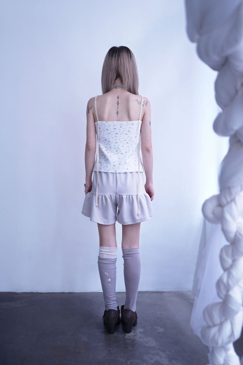 eeespace(イースペース)の「Petal Strap Cami (Floral)(Tops)」