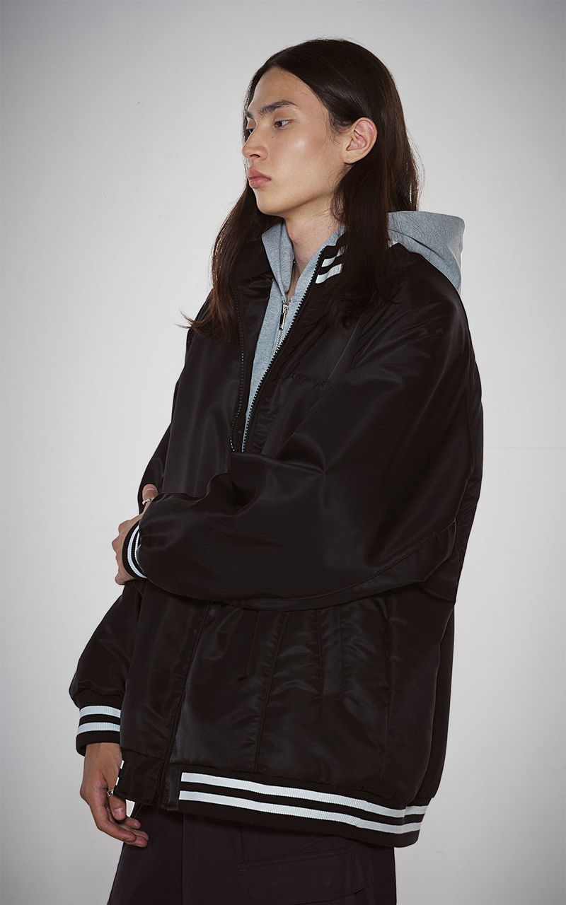 BOLD LOGO LONG VARSITY JACKET_BLACK