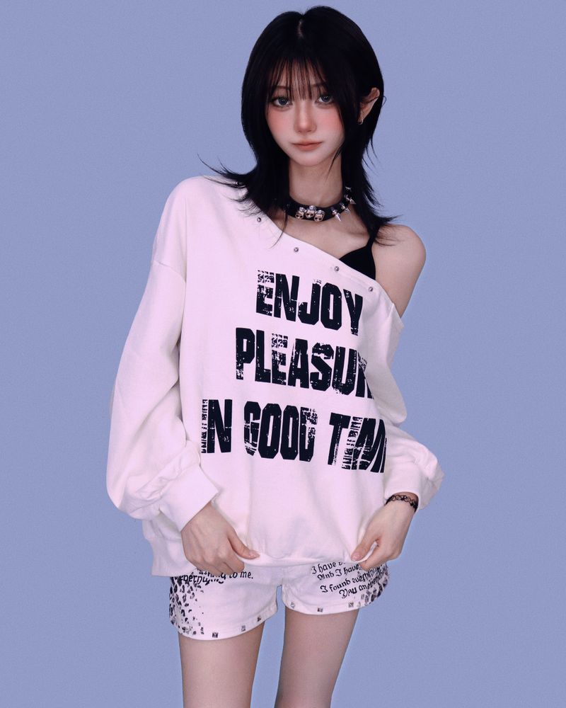 e-e-error stud shorts