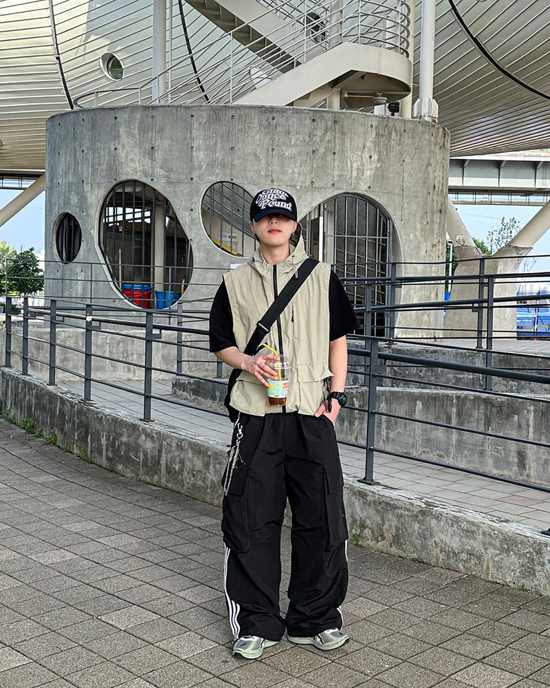 Line Nylon Track Cargo Pants - Black