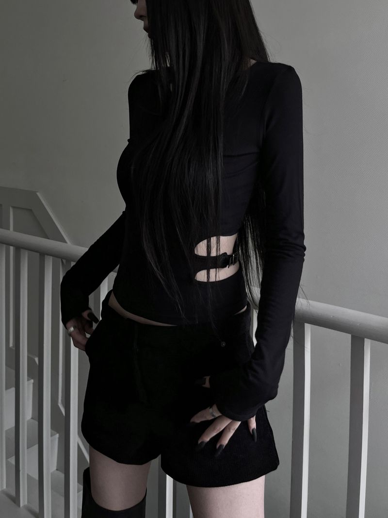 slim buckle hole slit T (2color)