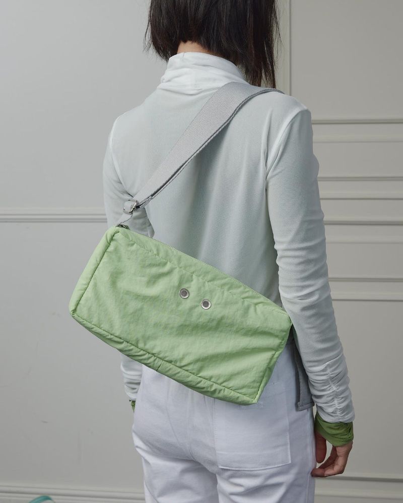  VENT SQUARE BAG BLACK