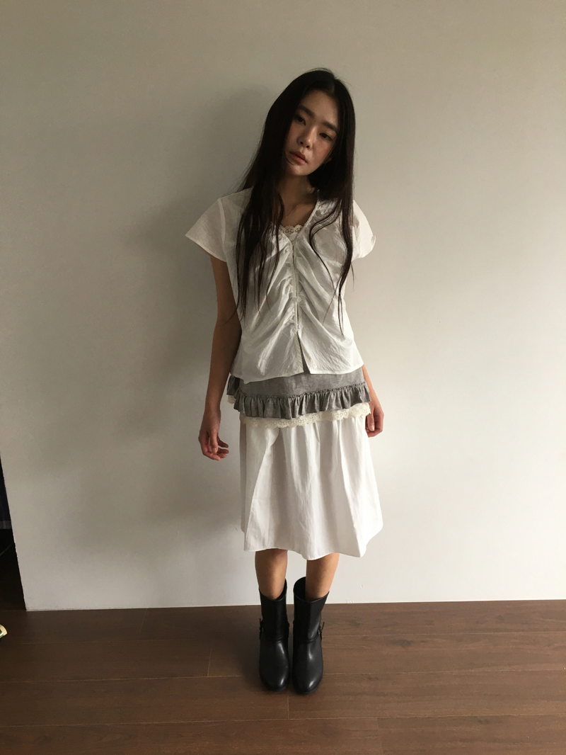 Wing Dot Shirring Blouse (2color)