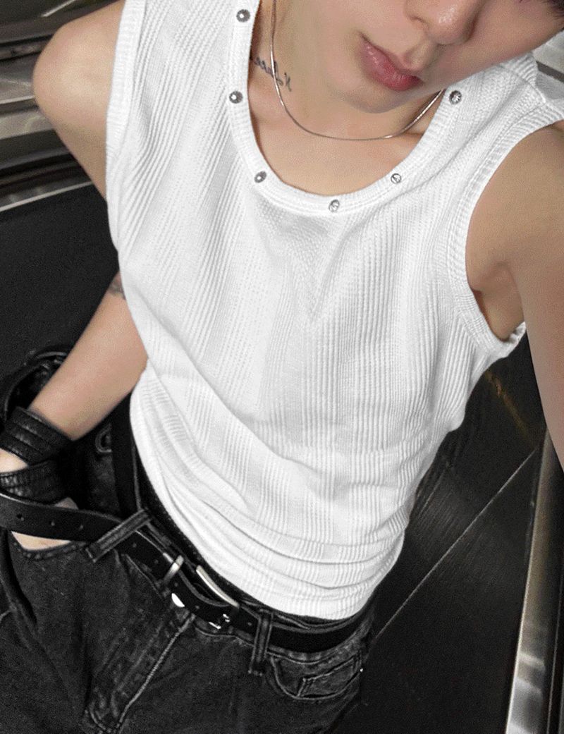 Cosyharu studded sleeveless top