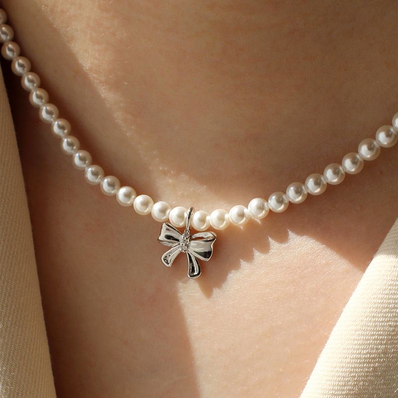 Lady Ribbon Pearl Necklace