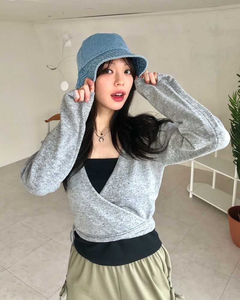 Berry berry bucket hat