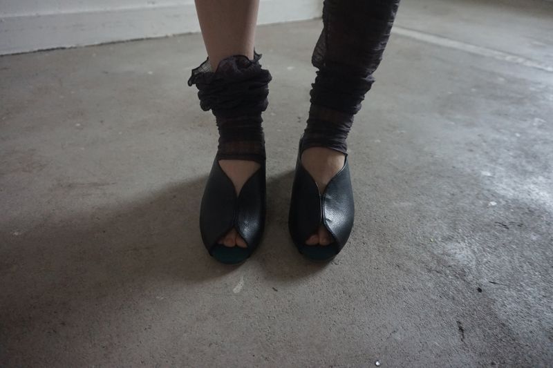 curve toe mule
