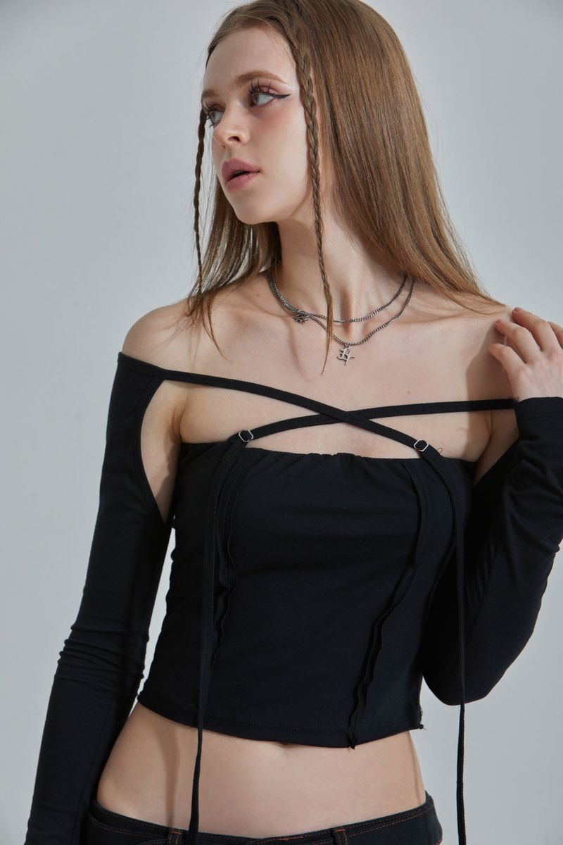 OUT SQUARE T-SHIRT