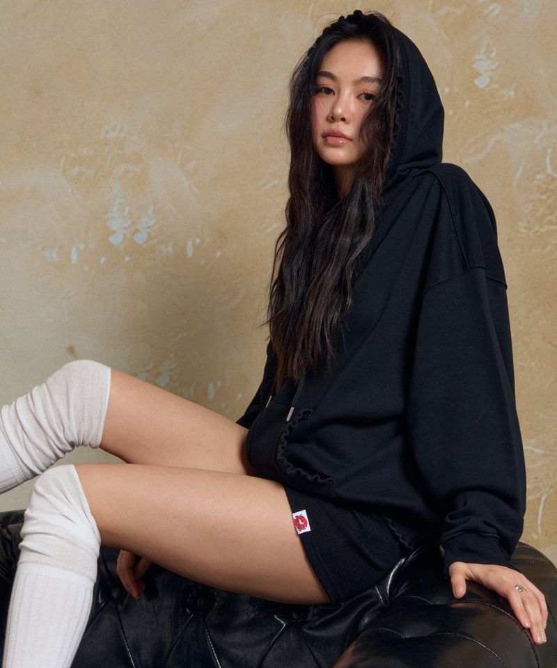 WASHED RUFFLE HOODIE ZIP-UP / BLACK