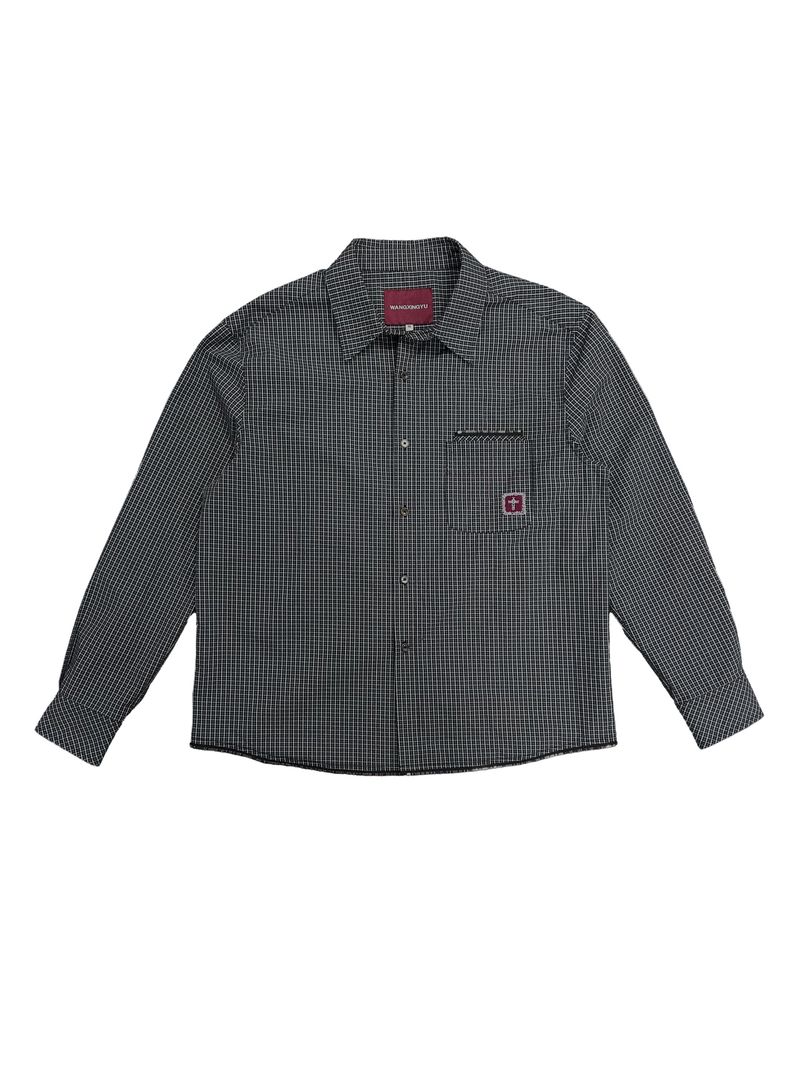 WANGXINGYU（ワンシンユー）の「ファインチェック ロゴ スクエアラベル シルバーステッチ カラージップ シャツ（トップス）」