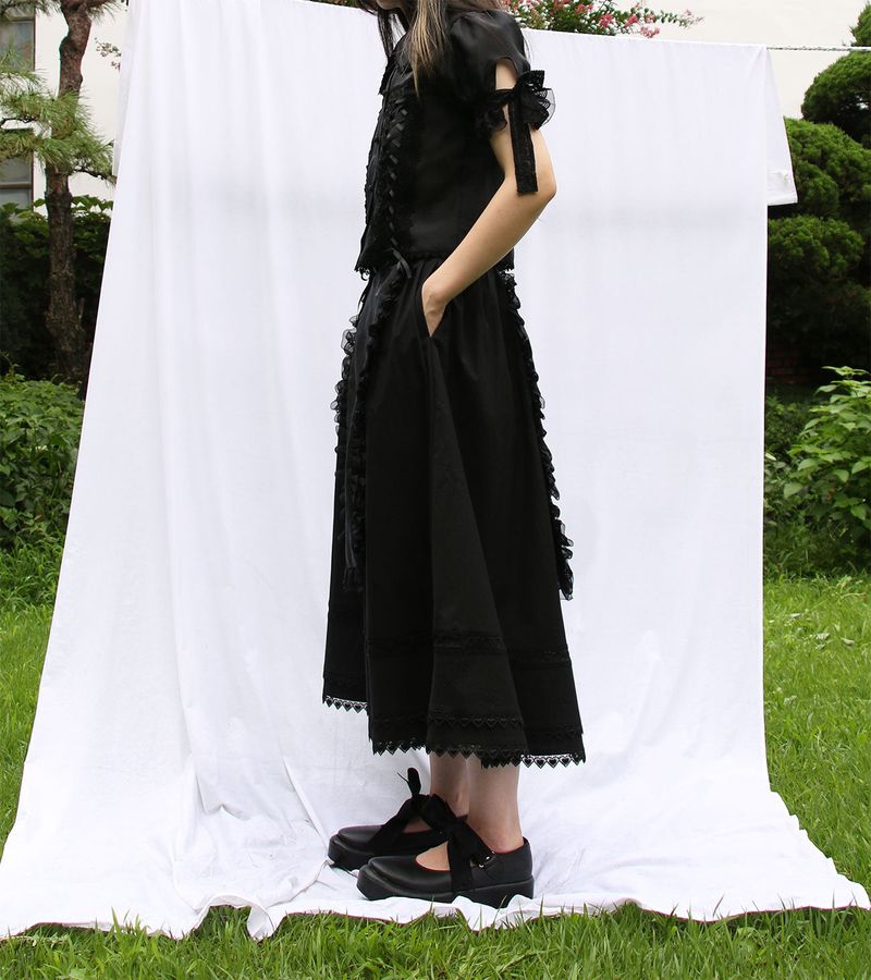 Apron-Pyeseul Skirt (Black)
