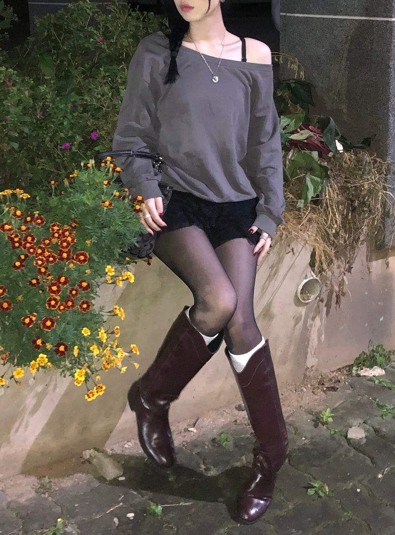 Off-Shoulder Sweatshirt