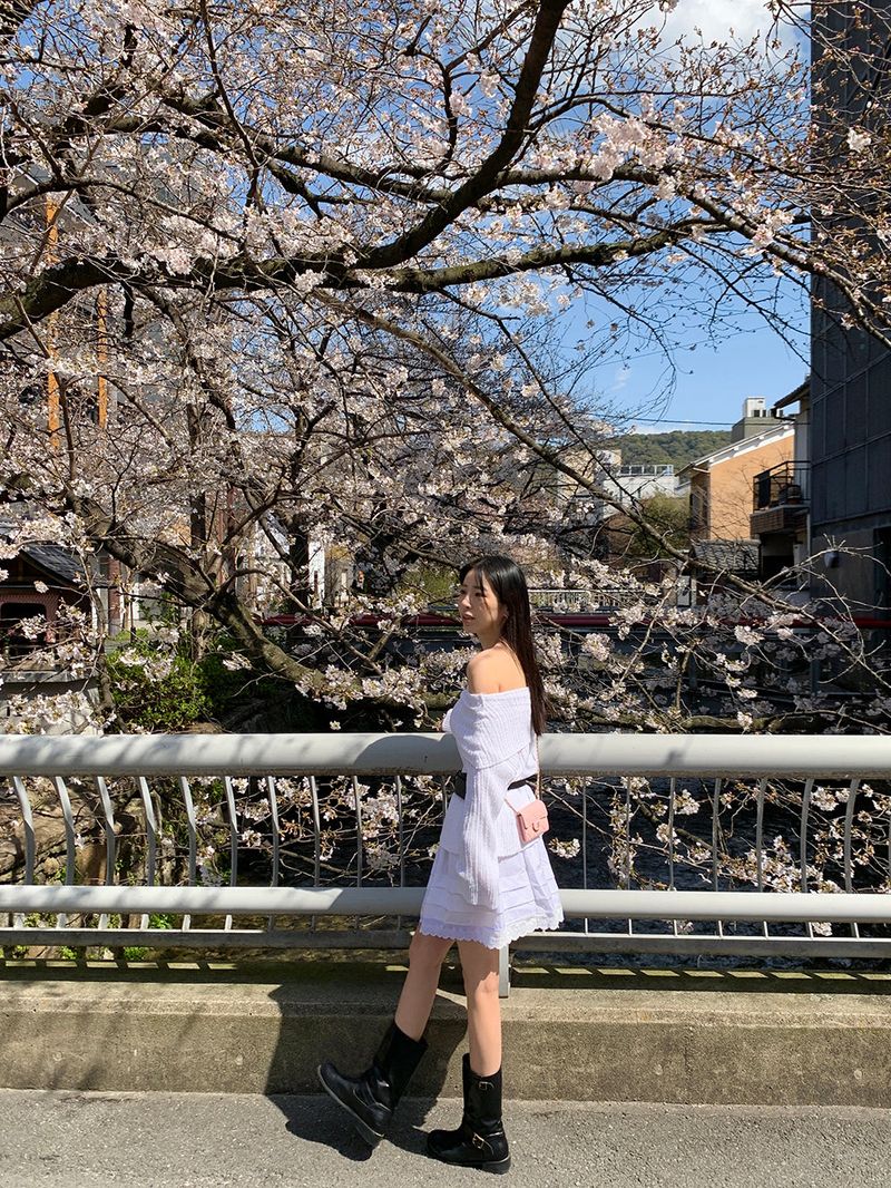 [MADE] Epo Lace Mini Skirt
