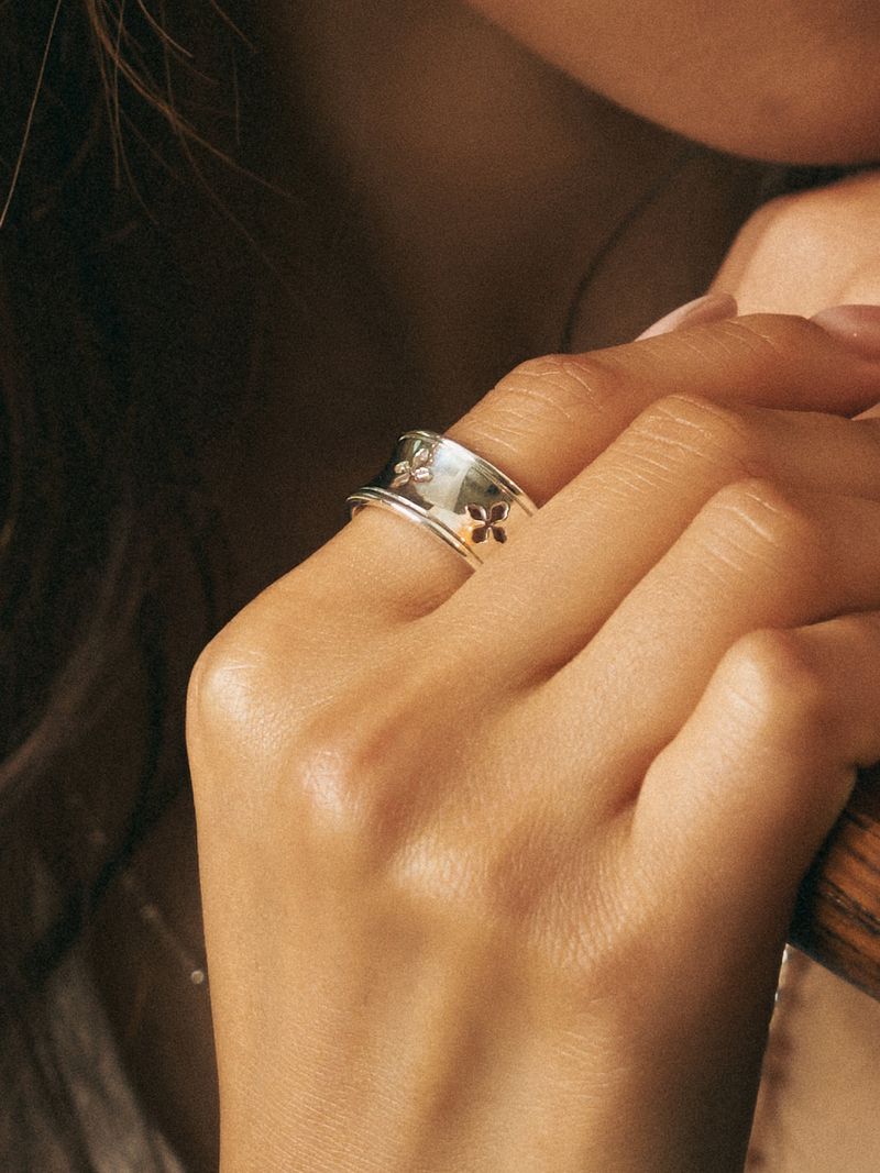 CROSS PUNCHING GUARD RING