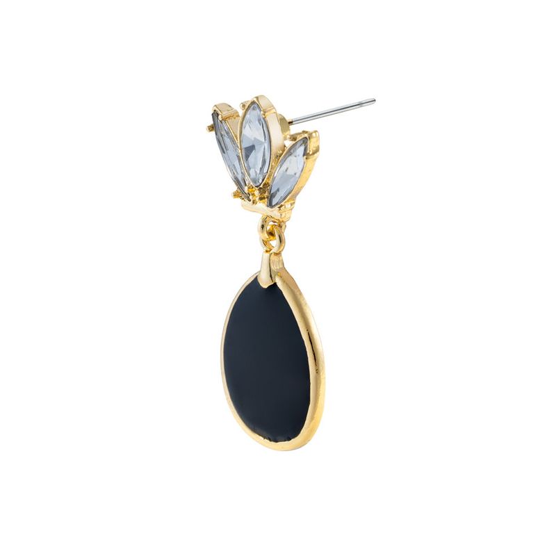 flat earrings