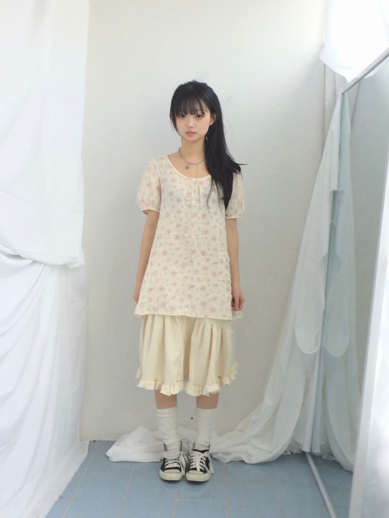 Pocket button puff blouse