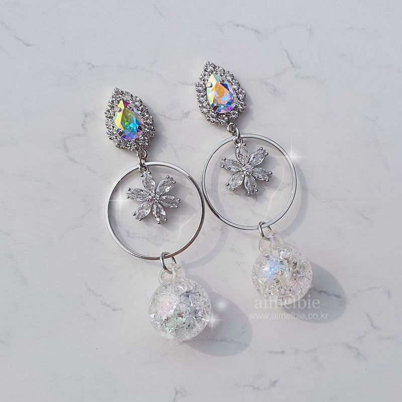 Icy Bloom Earring - Rainbow (Han Hyojoo Earring)