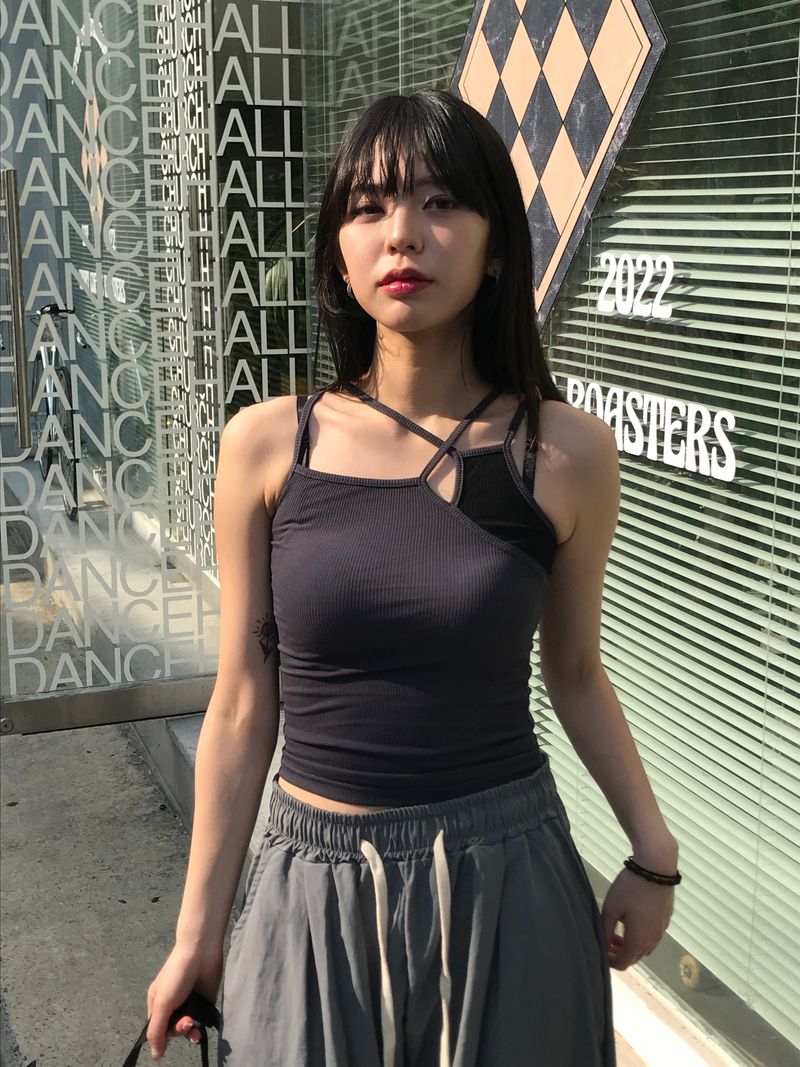 Twin layered sleeveless