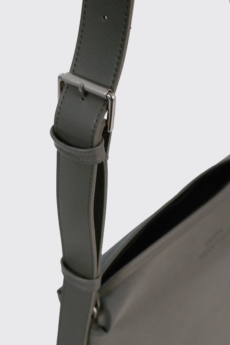 Chunky Buckle Standard Bag gray