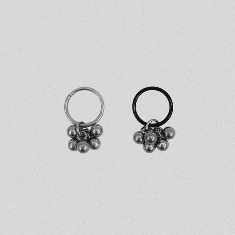 sanli(サンリー)の「ベリーピアス (2 color)(アクセサリー)」