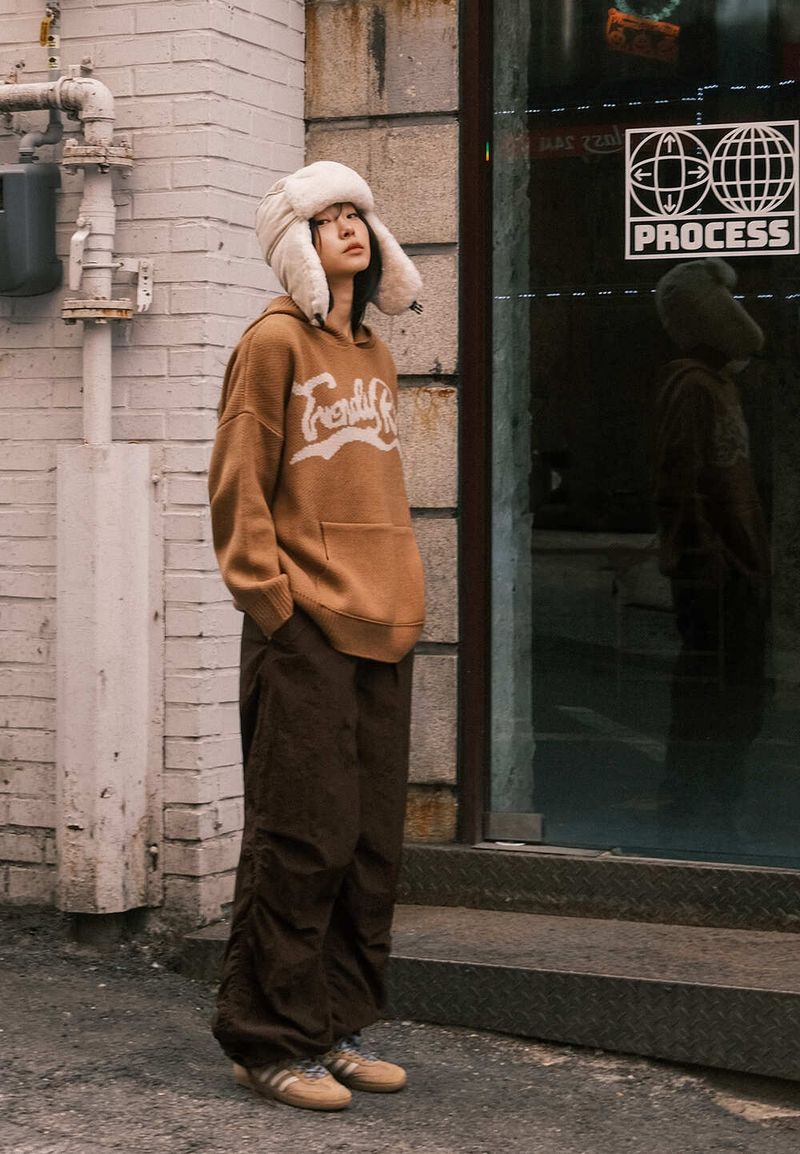 RE: WAVE LOGO KNIT HOODIE - SANDBEIGE
