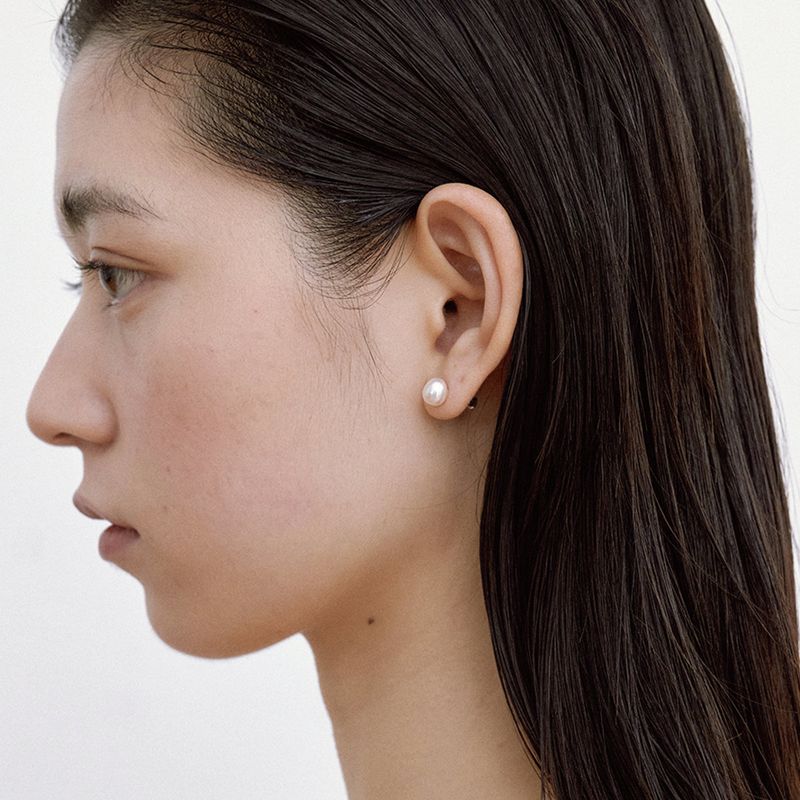 PEARLSONATE(パーソネイト)の「Oval Pearl Earrings, small(Accessories)」