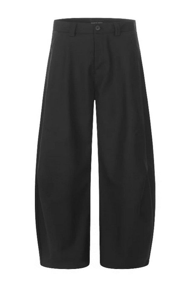 CZ Basicsの「Pleated Curved Leg Trousers（Pants）」