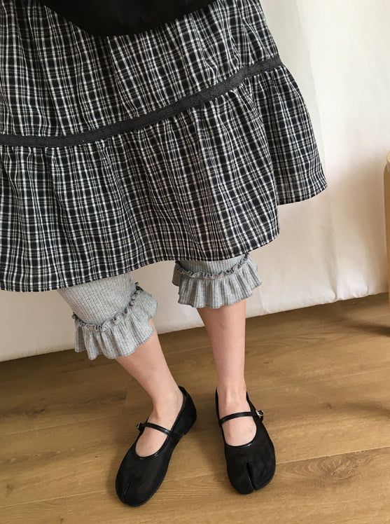 Coor Capri Frill Leggings Pants
