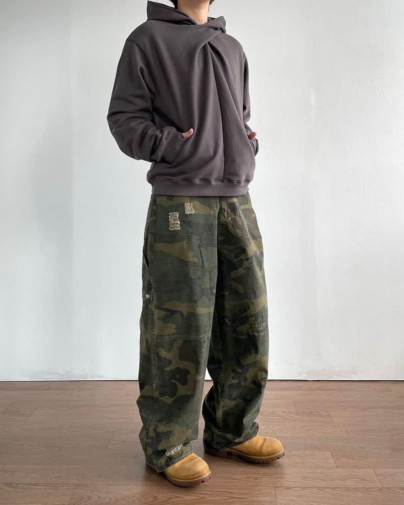 Twist Fingerhole Hoodie